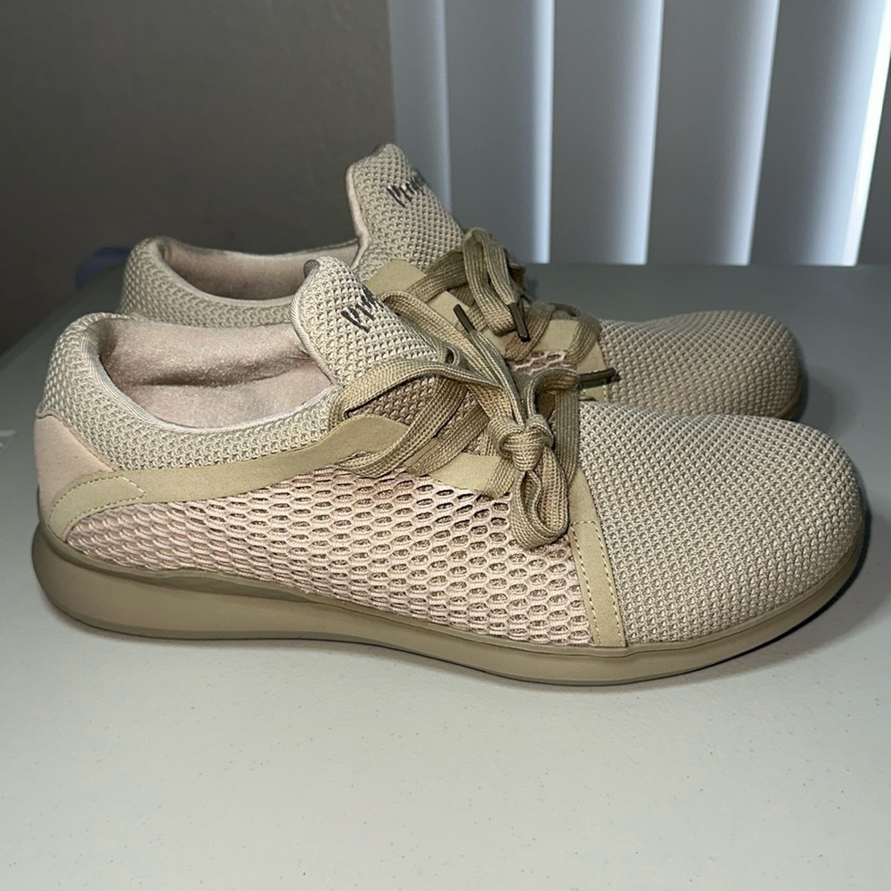 PROPÉT NEW, size 11.5, very comfy, last one!